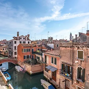 la-dimora-di-santandrea-canal-view.hotelslidodijesolo.com/