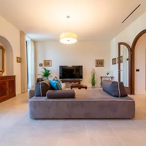 Apartment Eleganza E Stile Nel Cuore Di By Wonderful Italy, Bellagio